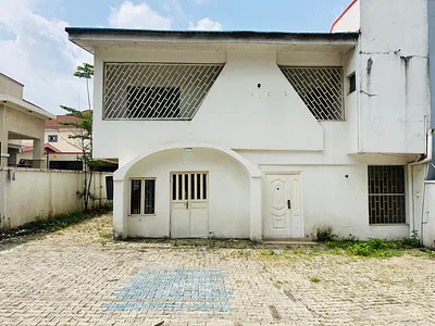 4 Bedroom Semi Detached Duplex with 2 Rooms BQ