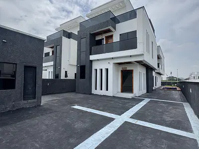 Stunning Five (5) Bedroom Detached Duplex for Sale