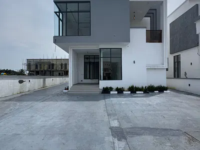 Stunning Five (5) Bedroom Detached Duplex for Sale