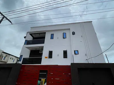 Luxury Room Self Contain — Shomolu, Lagos
