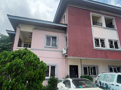 Fully Furnished 5 Bedroom Semi