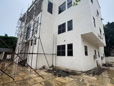 8 Bedroom Detached Mansion, It Comes with 4 Living Area, 2 Rooms BQ