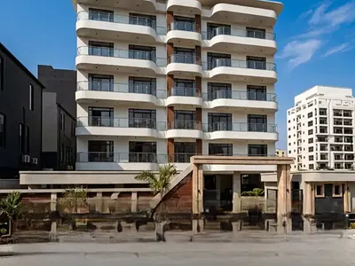 3 Bedroom Apartment with Pool and Gym