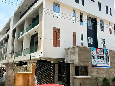 4 Bedroom Terraced Duplex with BQ in a Secure Estate
