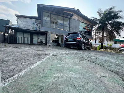 A 5 Bedroom Detached Duplex