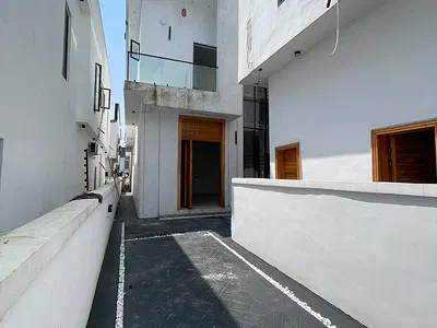 Luxury 5bedroom Fully Detached Duplexwith Swimming Pool