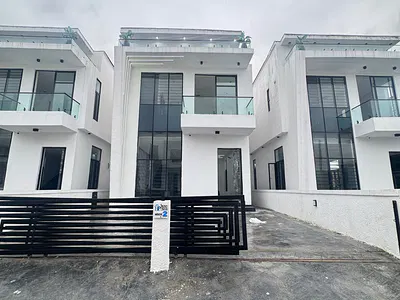 Luxury 5bedroom Fully Detached Duplex