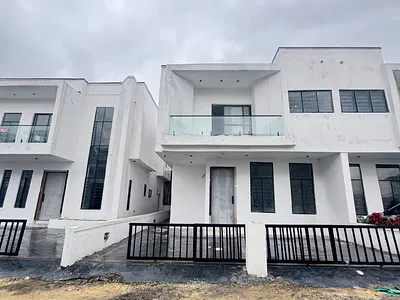 4bedroom Semi Detached with BQ