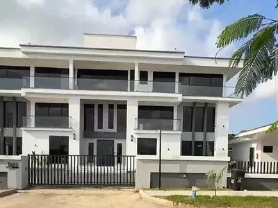 Exquisitely Designed 4-Bedroom Smart Terrace Duplex + BQ
