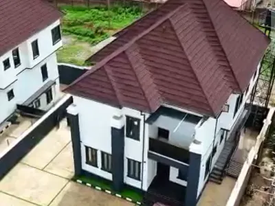 4-Bedroom En-Suite Fully Detached Duplex with 1 Bed Flat BQ (Basement)