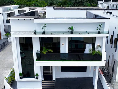 5 Bedroom Fully Detached Duplex