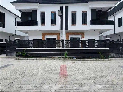4 Bedroom Semi Detached Duplex with a BQ