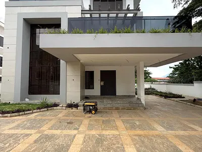 6 Bedroom Detached Duplex+bq