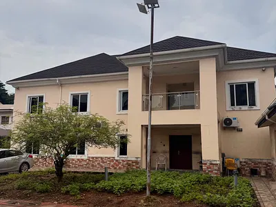 Luxury 4 Bedroom House