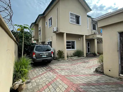 4 Bedroom Duplex