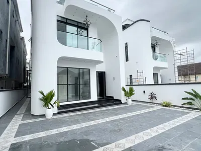 Luxury 5 Bedroom Fully Detached Duplex with Pool in a Secure Estate