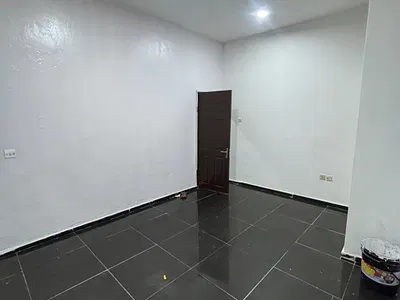 Mini Flat Available