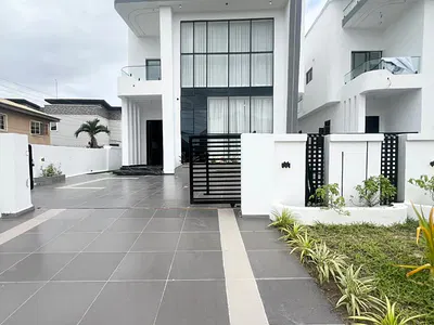 Contemporary 4 Bedroom Fully Detached Duplex with Pool