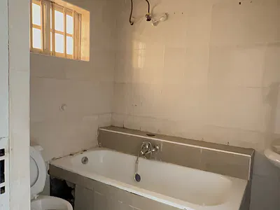 Spacious 2 Bedroom Flat