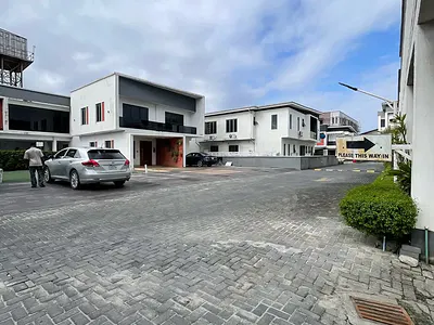 4 Bedroom Terrace