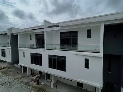 2 Bedroom Penthouse with Spacious Rooms, Pool, Gym and Large Balcony