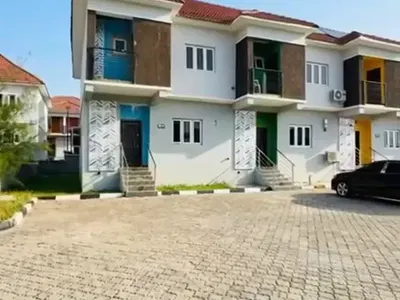 3 Bedrooms Terraced