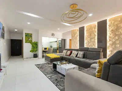 Book This Cozy and Cute 🥰 2 Bedroom Apartment