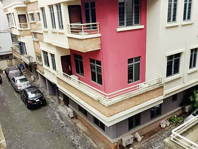 Ultra Modern 4 Bedrooms Terrace with BQ
