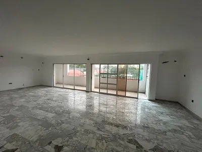 4 Units of 3 Bedrooms Apartments + Swimming Pool, Tennis Court