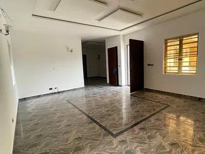 Luxury 2-Bedroom Serviced Apartment