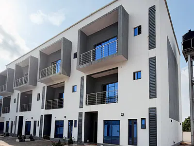 Luxury 4 Bedroom Spacious Terrace Duplex