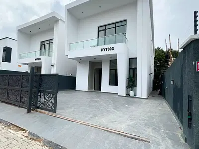 Contemporary Luxury 5-Bedroom Fully Detached Duplex with BQ