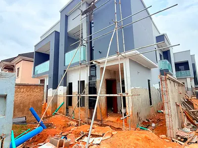 Newly Built 4 Bedroom Fully Detached Duplex with a Room BQ