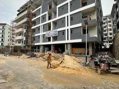 Distress Sales!! 2 Bedroom Apartment with BQ