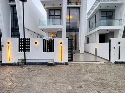 Newly Built 4 Bedroom Fully Detached Duplex with a BQ