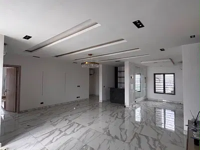 Exquisite 3 Bedroom Apartment