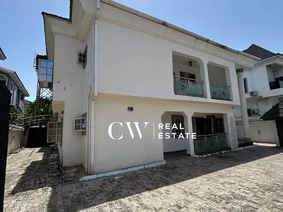 5 Bedroom Detached House