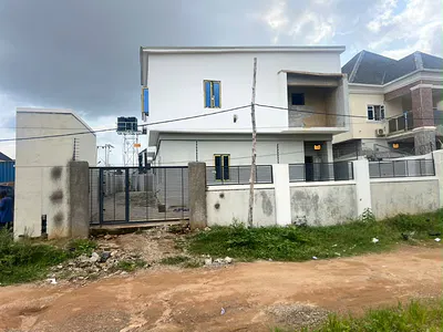 4 Bedroom Semi Detached Duplex with 2 Living Room