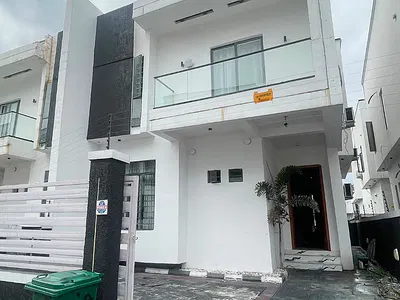 Luxury 4bedroom