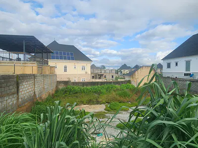 Duplex Land in an Existing Estate