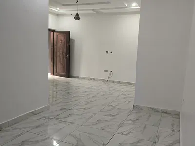 Excellent and Luxury 2 Bedroom Apartment, Serviced