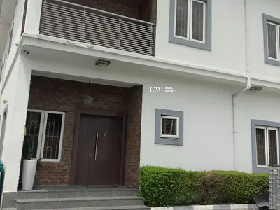 4 Bedroom Detached House