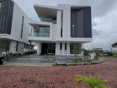 Magnificent Build 5 Bedroom Fully Detached Duplex