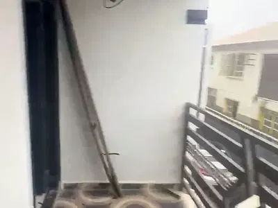 Clean 2 Bedroom Flat