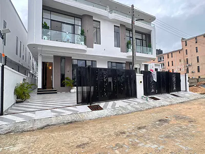 4bedroom Semi Detached. Duplex with BQ