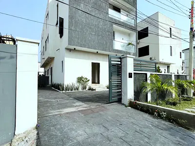 Self Serviced 5 Bedroom Detached Duplex
