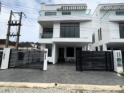 Luxury 5 Bedroom Detached Duplex + BQ, Pool, Cinema, Gym