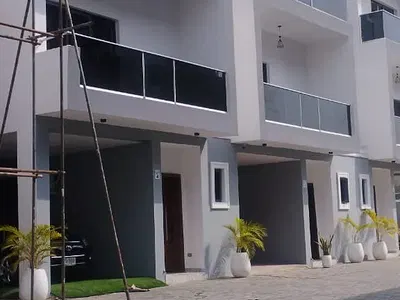 4 Bedroom Terrace with BQ
