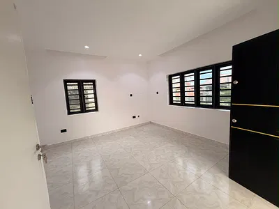 Brand New 3 Bedroom Apartment in an Estate Around Meadow Hall