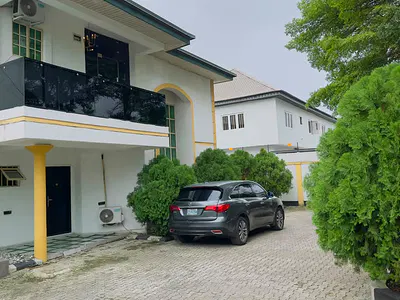 Well Finished 5 Bedroom Detached Duplex with 4 Rooms BQ